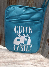 Load image into Gallery viewer, Pot Holder Queen of My Castle
