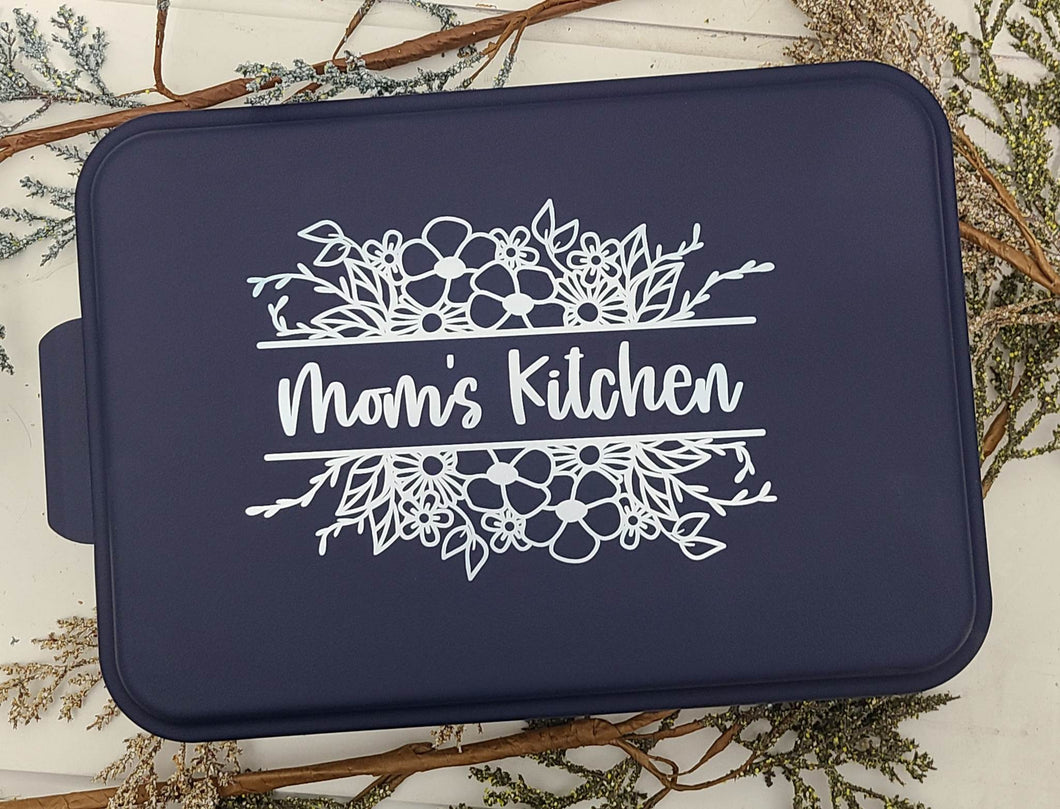 Mom's Kitchen Cake Pan